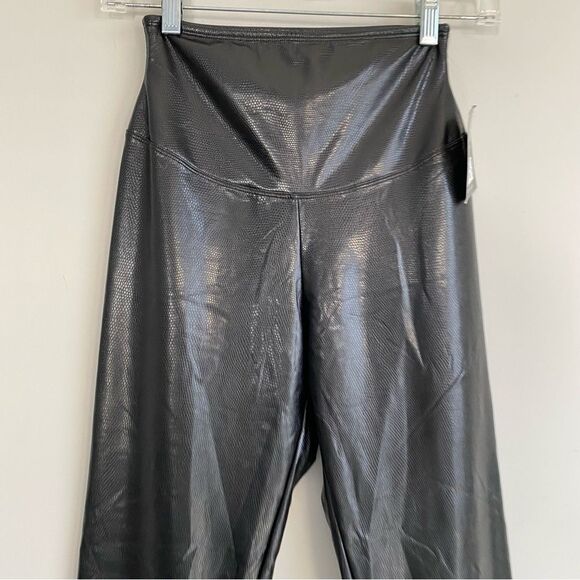 Yummie by Heather Thomson Faux Leather Pebbeled Leggings - Picture 5 of 8